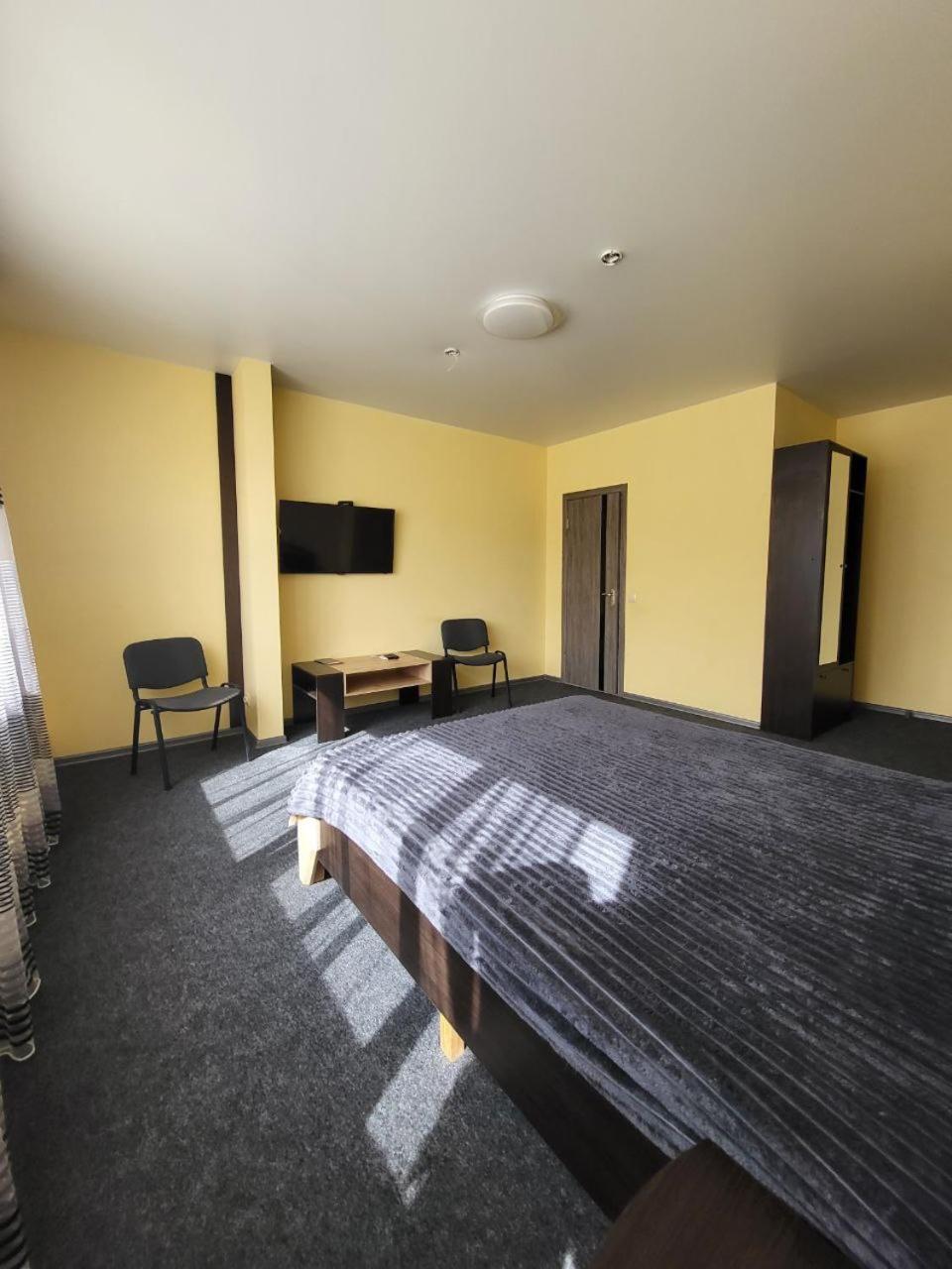 Амстердам Hotel Khmelʼnytsʼkyy Kültér fotó
